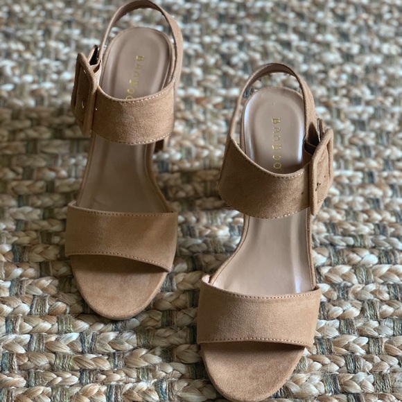 Open Toe Chunky Block Heel with Buckle - Picture 6 of 7